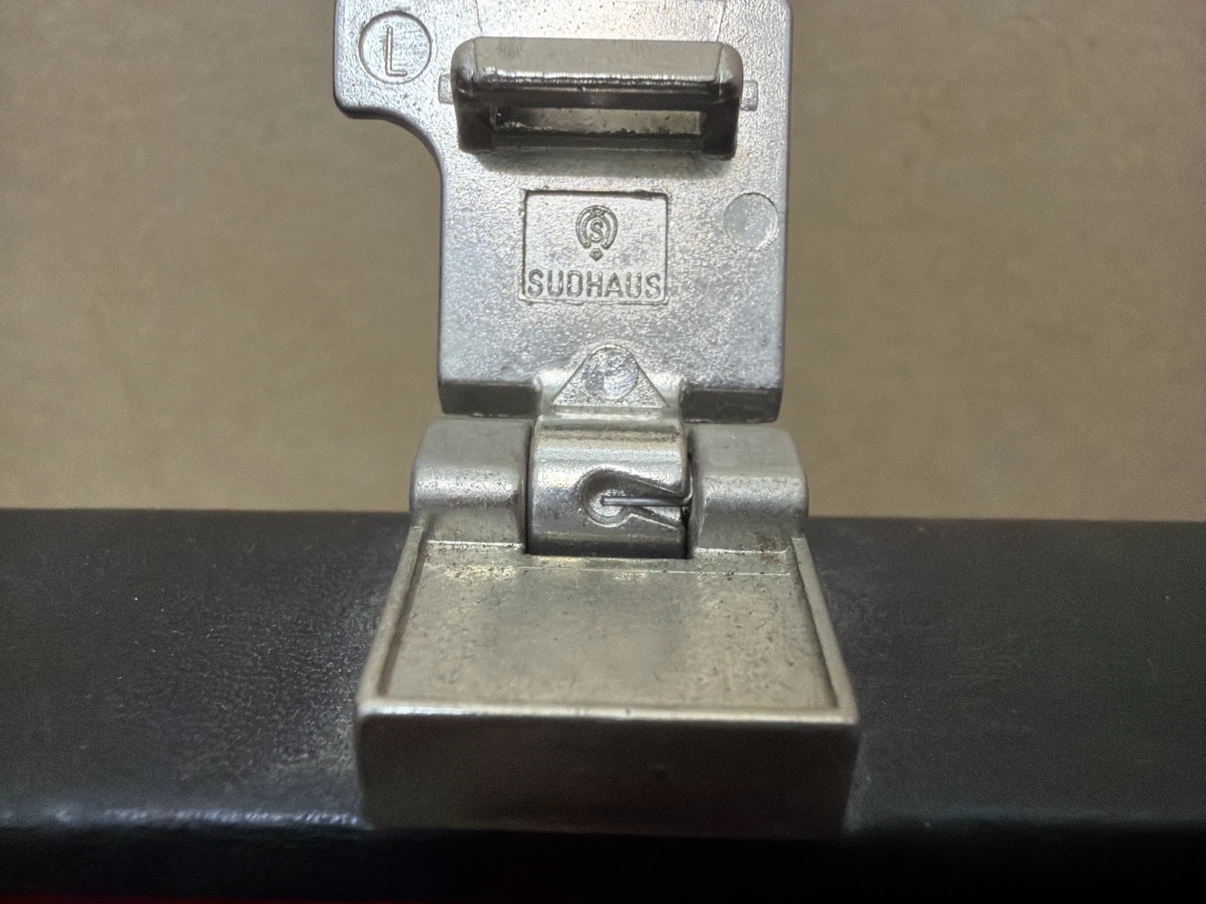 お譲りします ミラショーン アタッシュケース 黒の写真9枚目
