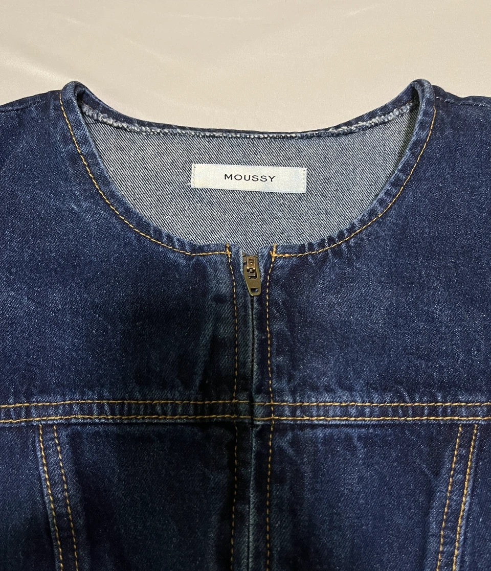 【美品】 MOUSSY マウジーデニムワンピース 半袖 ブルーの写真3枚目