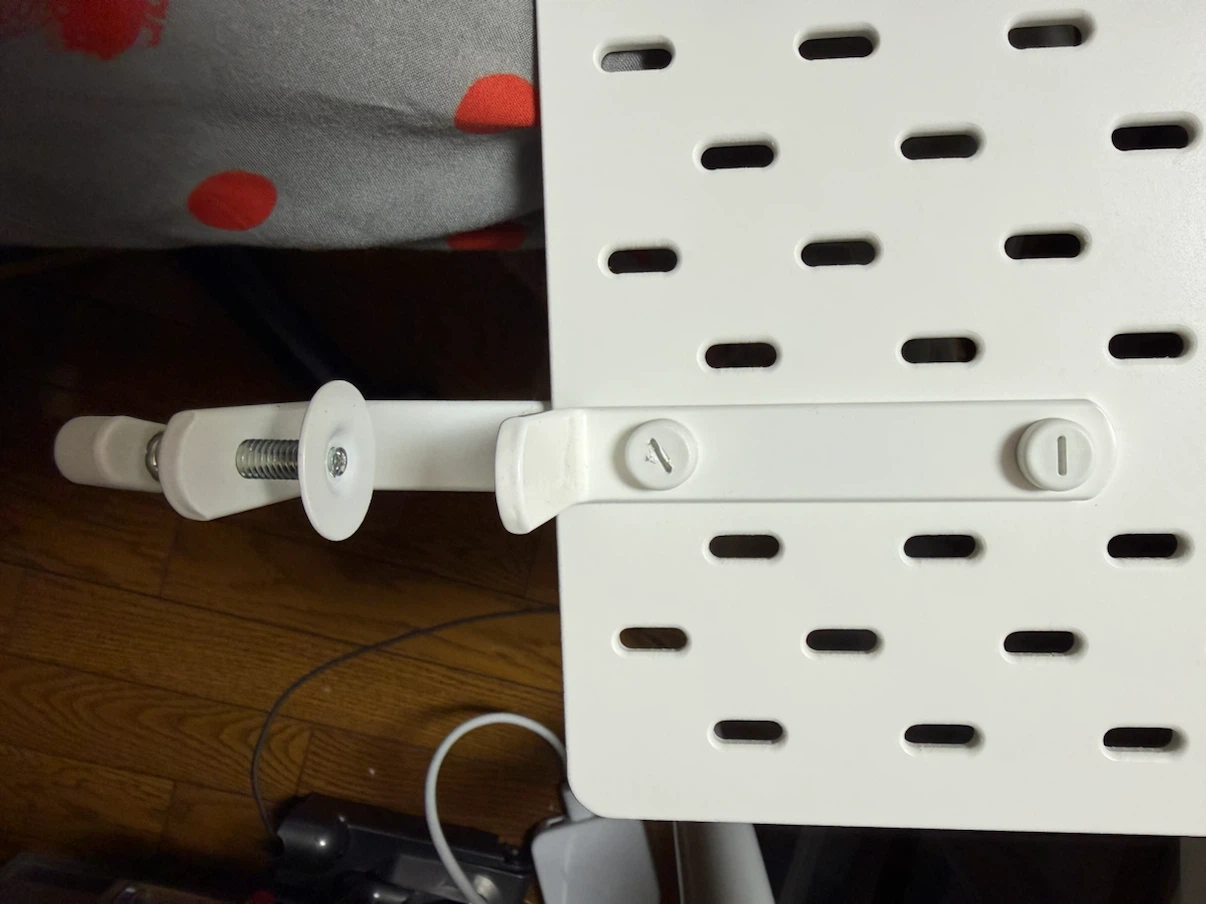 IKEA SKÅDIS スコーディス 有孔ボード 76×56cm デスク取付コネクター付きの写真4枚目