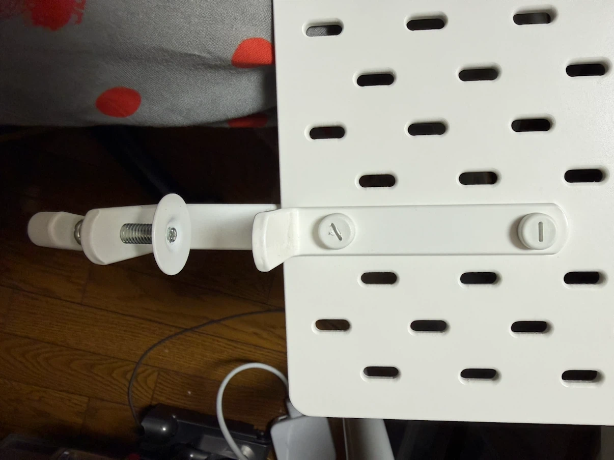 IKEA SKÅDIS スコーディス 有孔ボード 76×56cm デスク取付コネクター付きの写真4枚目