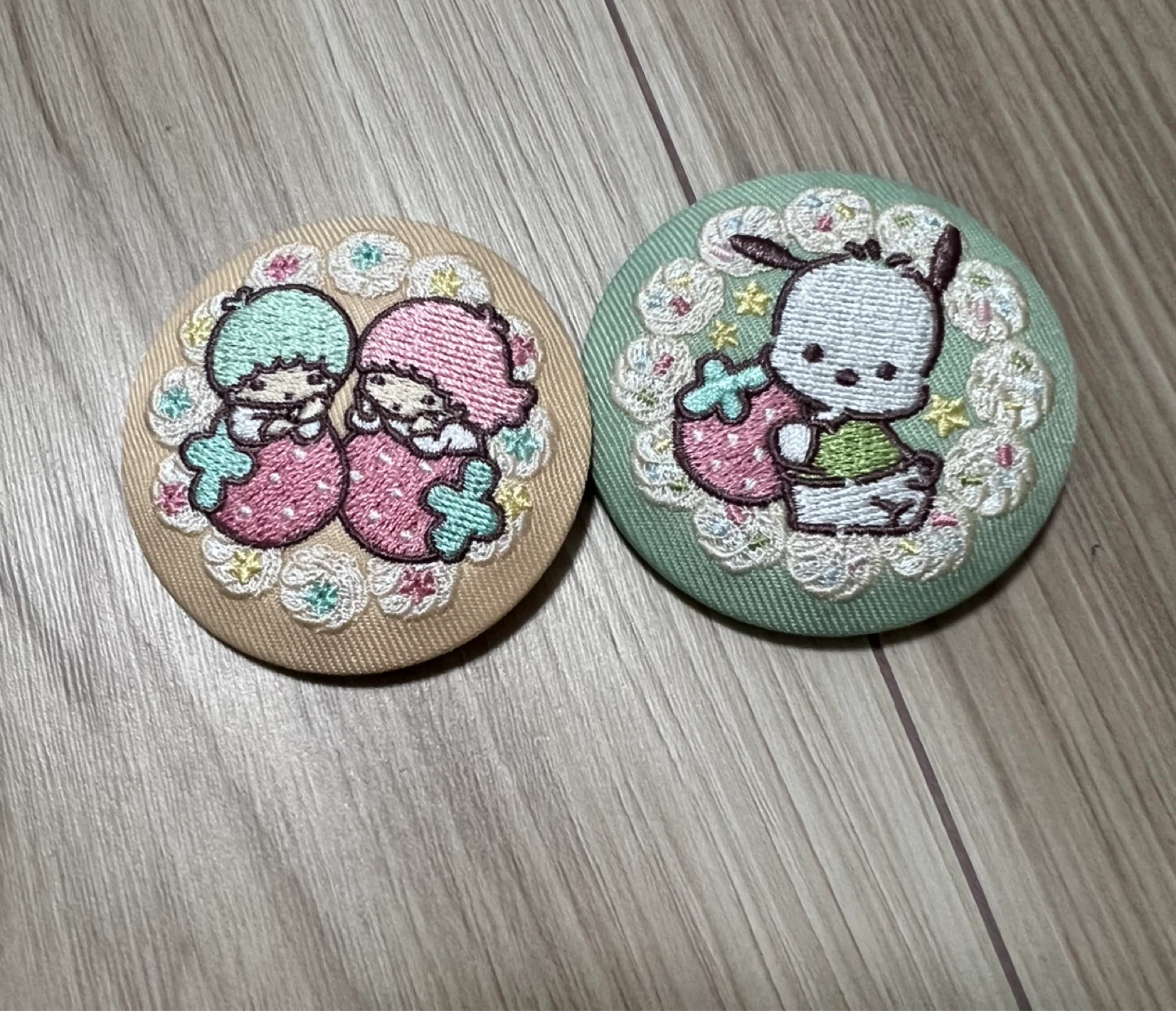 サンリオ 刺繍缶バッジ 2個セット