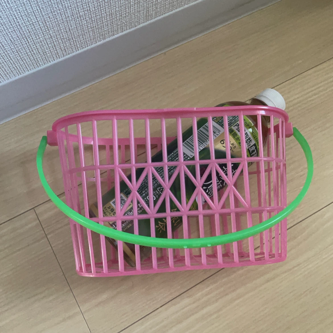 プラスチック製 バスケット ピンクの写真2枚目