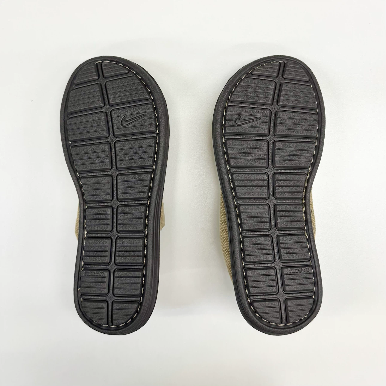 【新品】NIKEナイキ ソーラーソフトレイクサイド US4 23cm スリッポンの写真4枚目