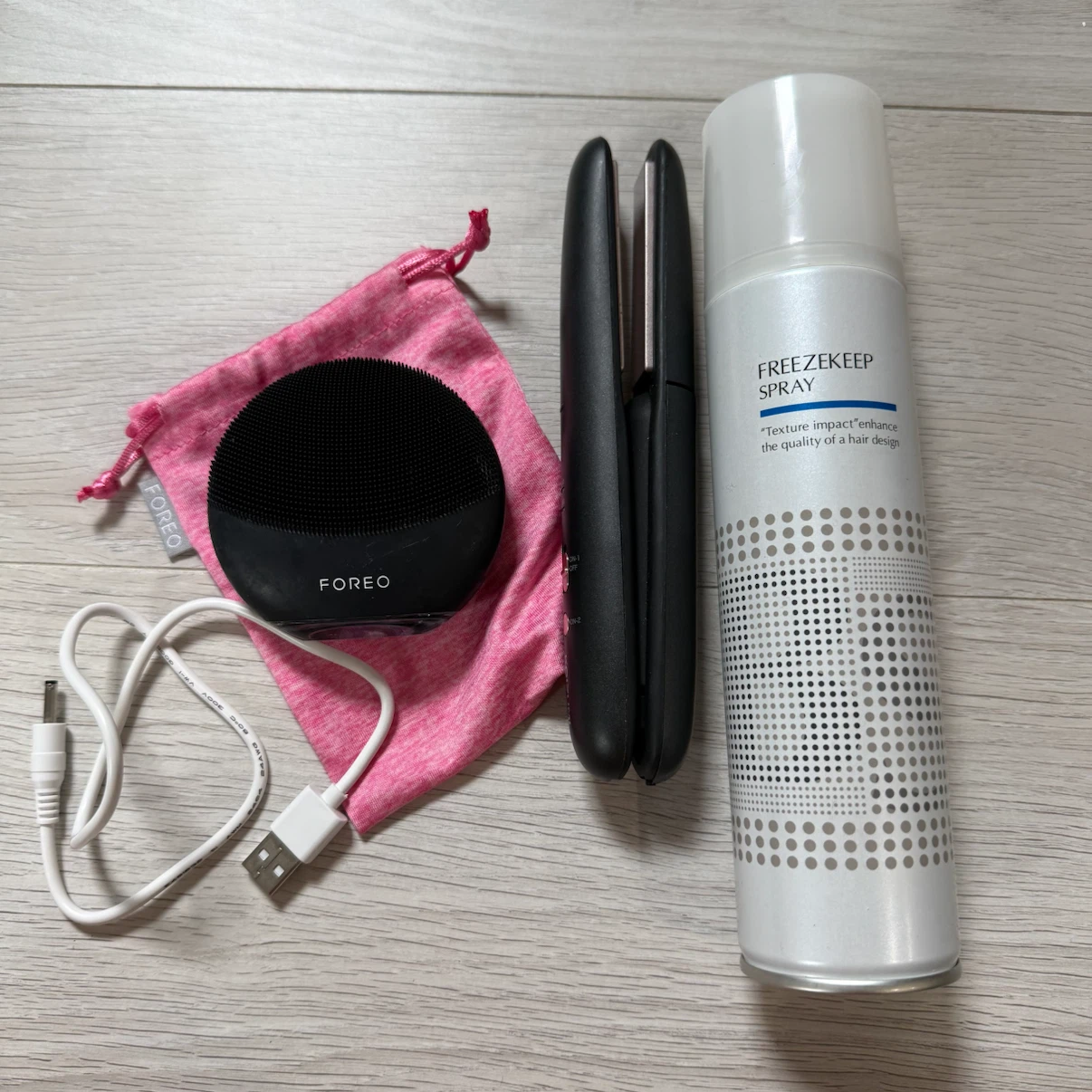合計2.5万円相当 フォレオ 洗顔器 充電式ヘアアイロン スタイリングスプレーセット