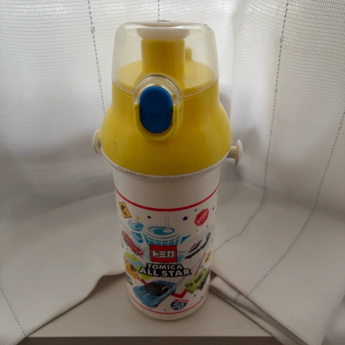 トミカの水筒