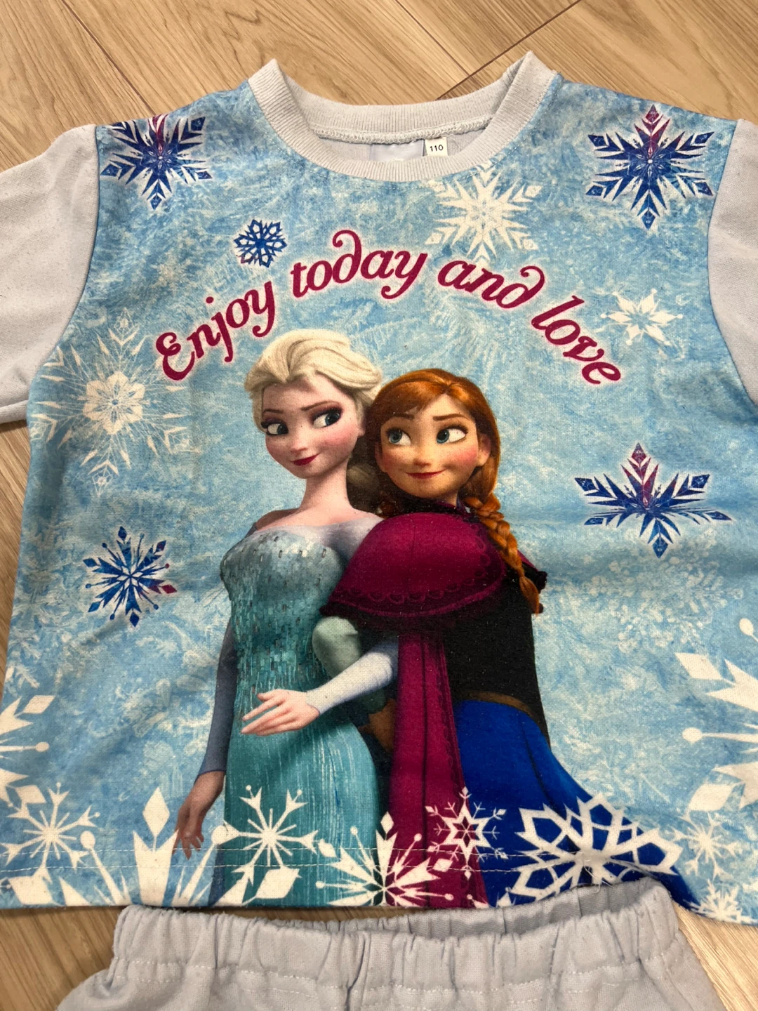 アナと雪の女王 パジャマ 上下セット 110cmの写真2枚目