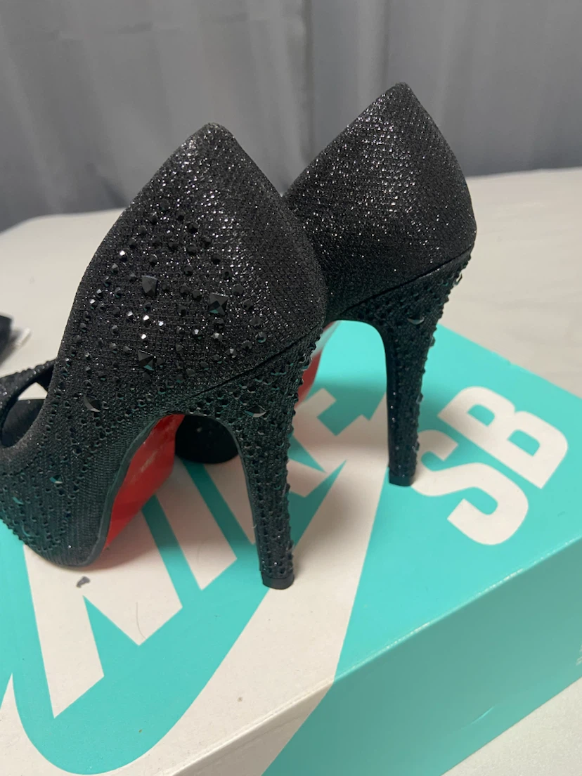 ベネデッタ オープントゥパンプス ヒール　黒 36サイズの写真2枚目