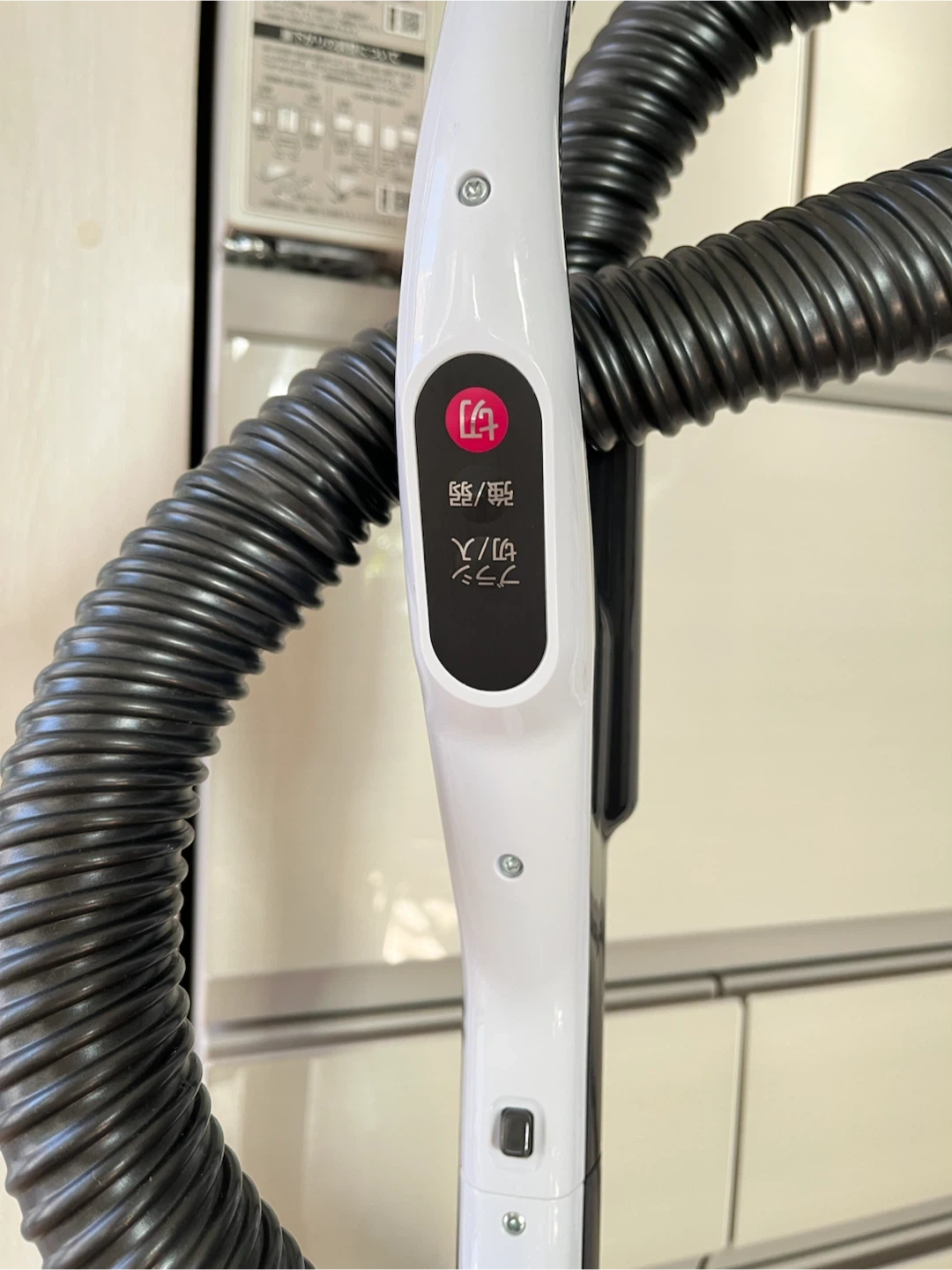 シャープ EC-KP15P-W コード付き掃除機の写真3枚目