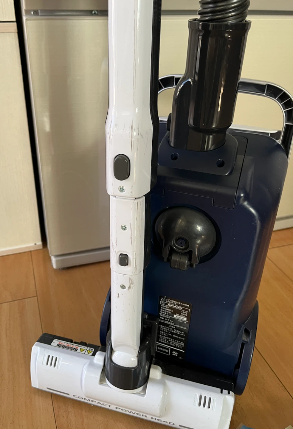 シャープ EC-KP15P-W  コード付き掃除機の写真4枚目