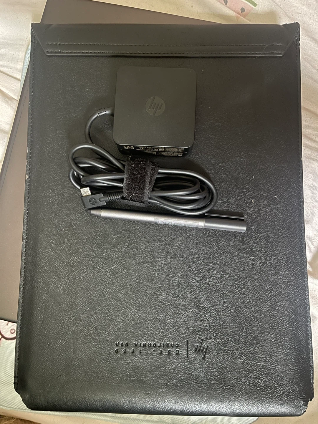 HP Spectre x360 13-ae0xx / Core i7 / RAM 16GB / SSD 1TBの写真7枚目