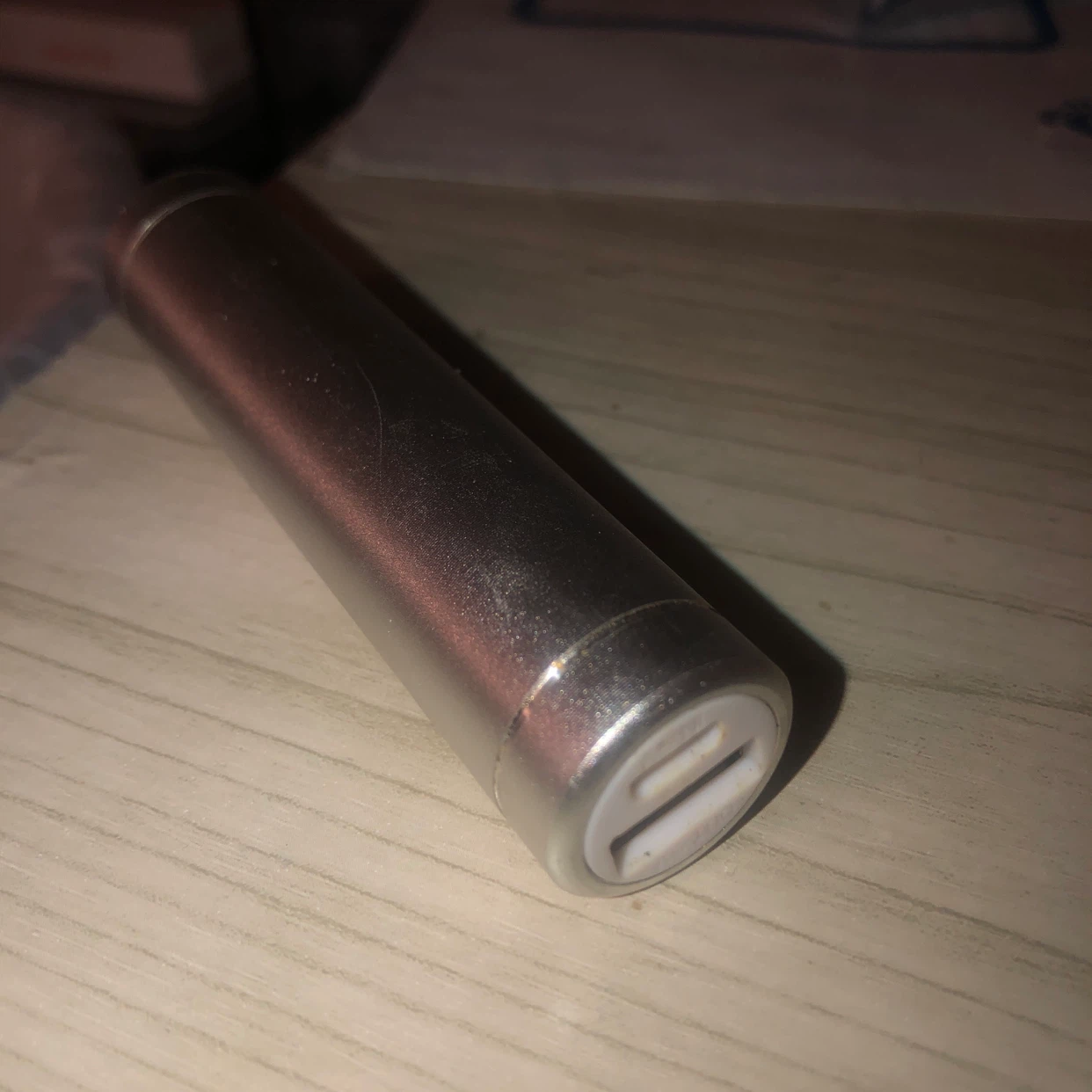 モバイルバッテリー 小型 スティック型