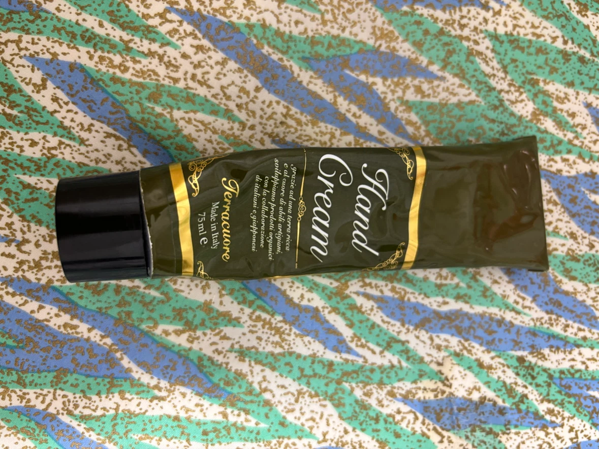 （中古品）イタリア製　テラクオーレ ハンドクリーム 75ml