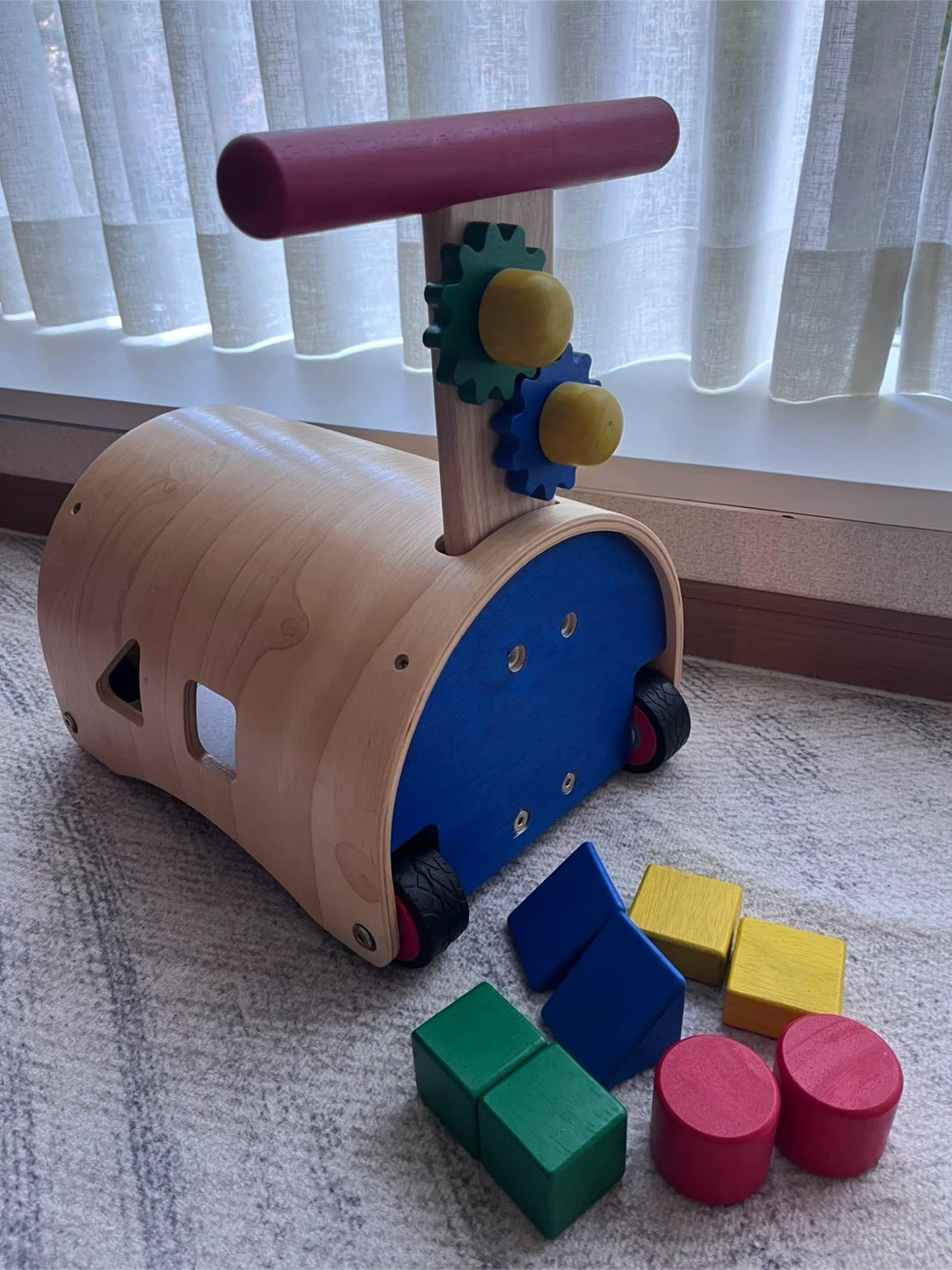 木製 乗用玩具 型はめパズルの写真2枚目