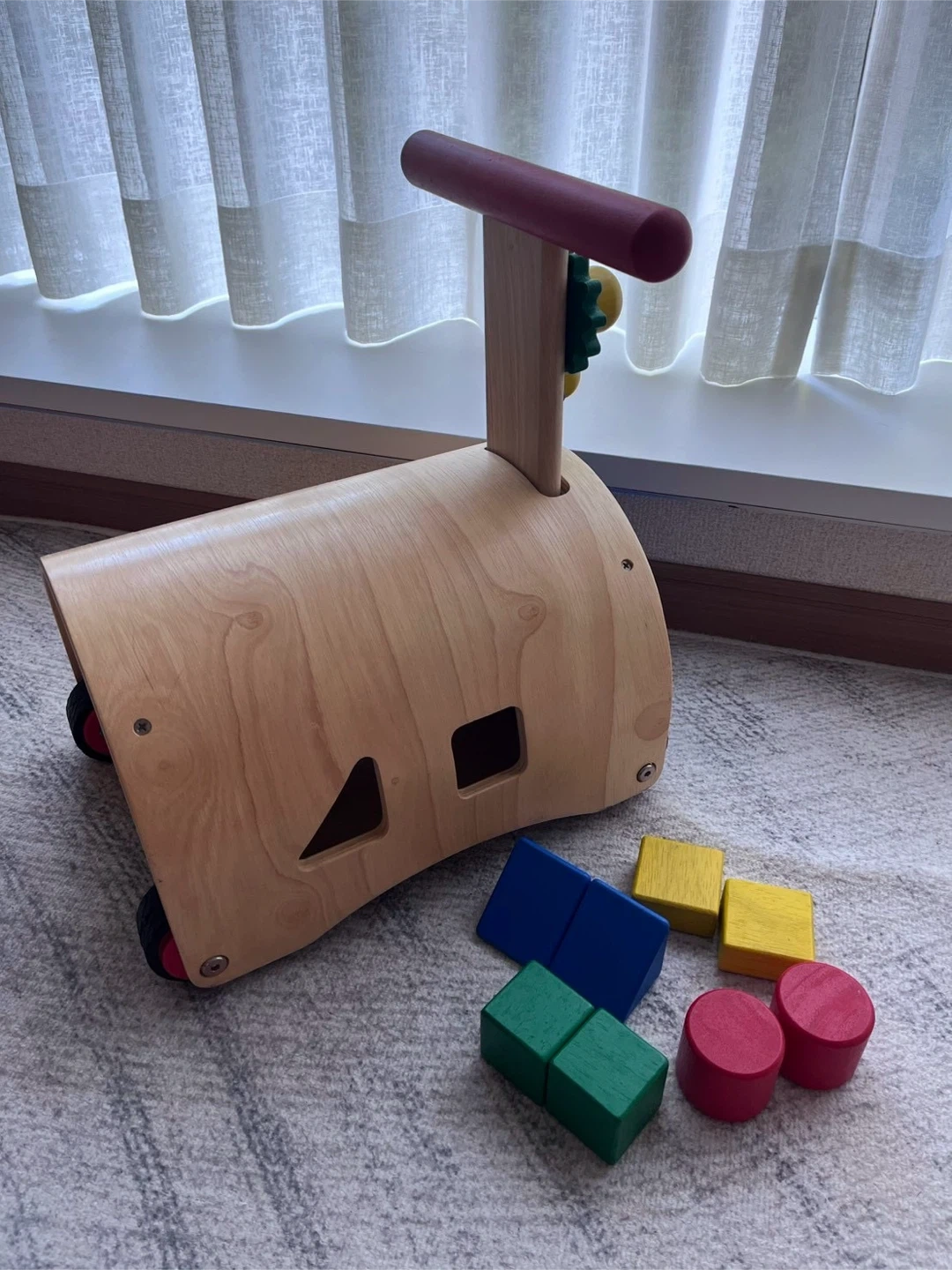 木製 乗用玩具 型はめパズルの写真3枚目