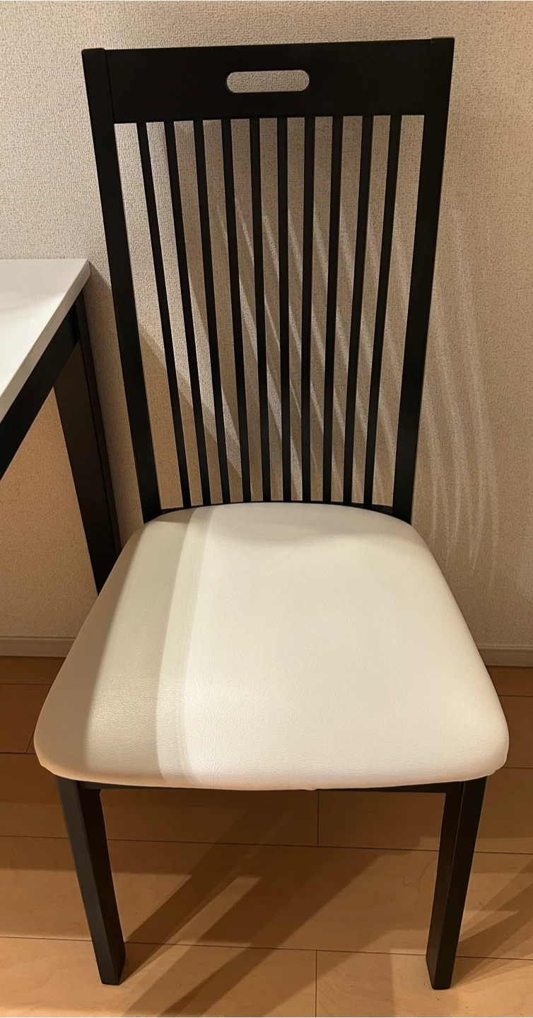 ダイニングテーブル＆チェアセットの写真5枚目