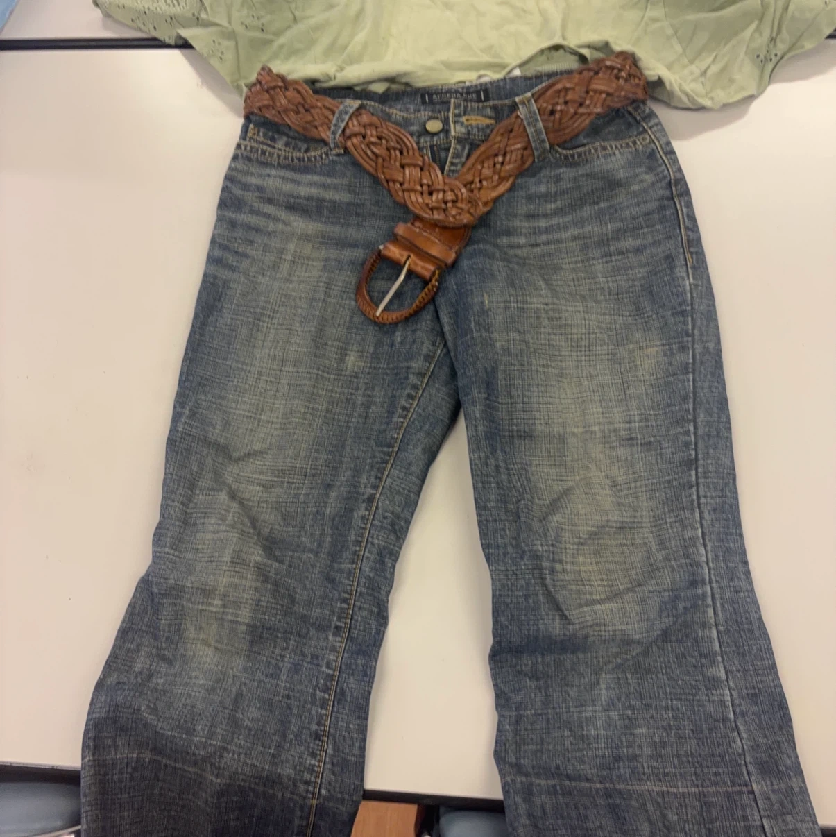 デニムパンツ 編み込みベルト付き
