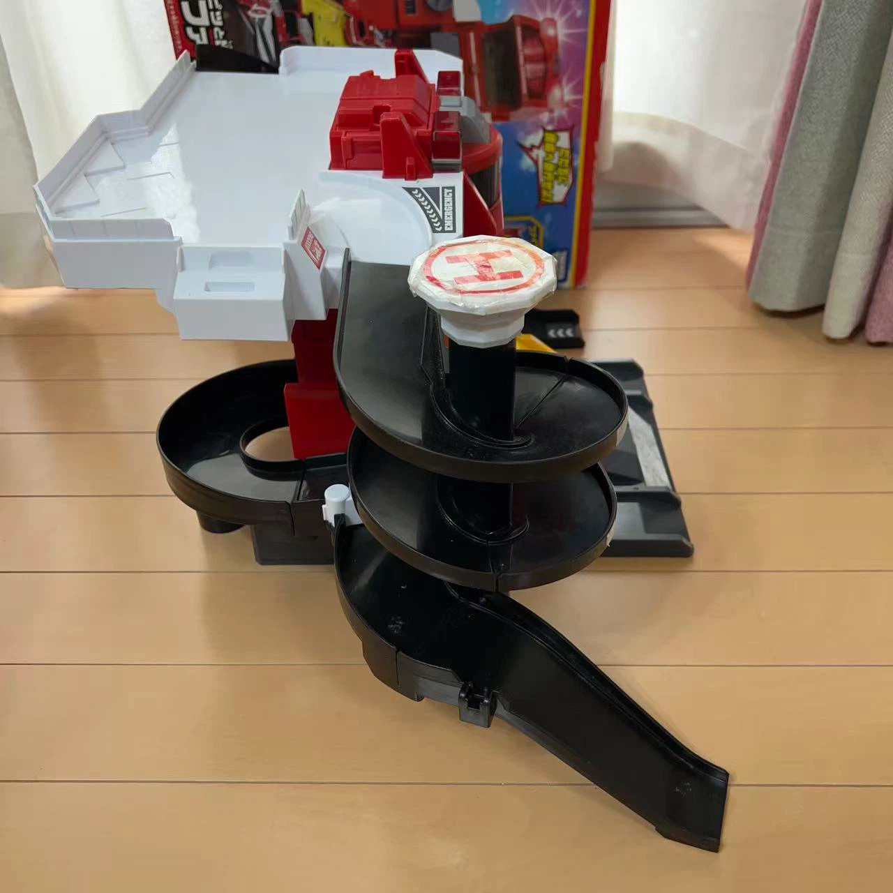 タカラトミー トミカ 変形ファイヤーステーションの写真4枚目