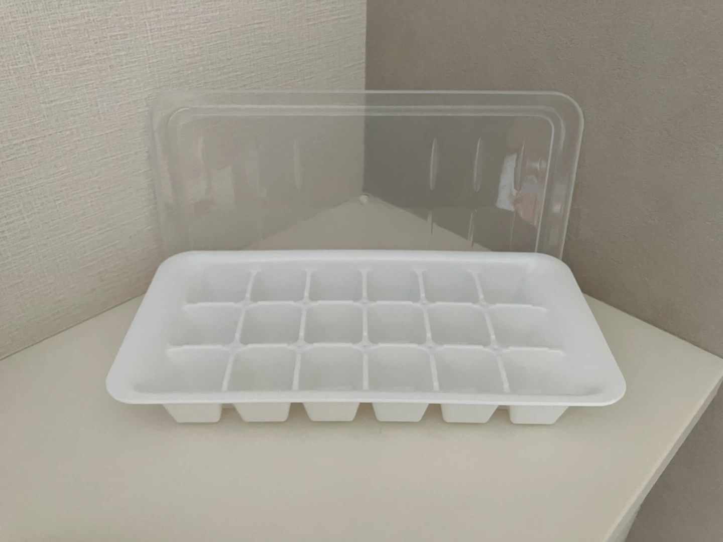 ふた付き製氷皿
