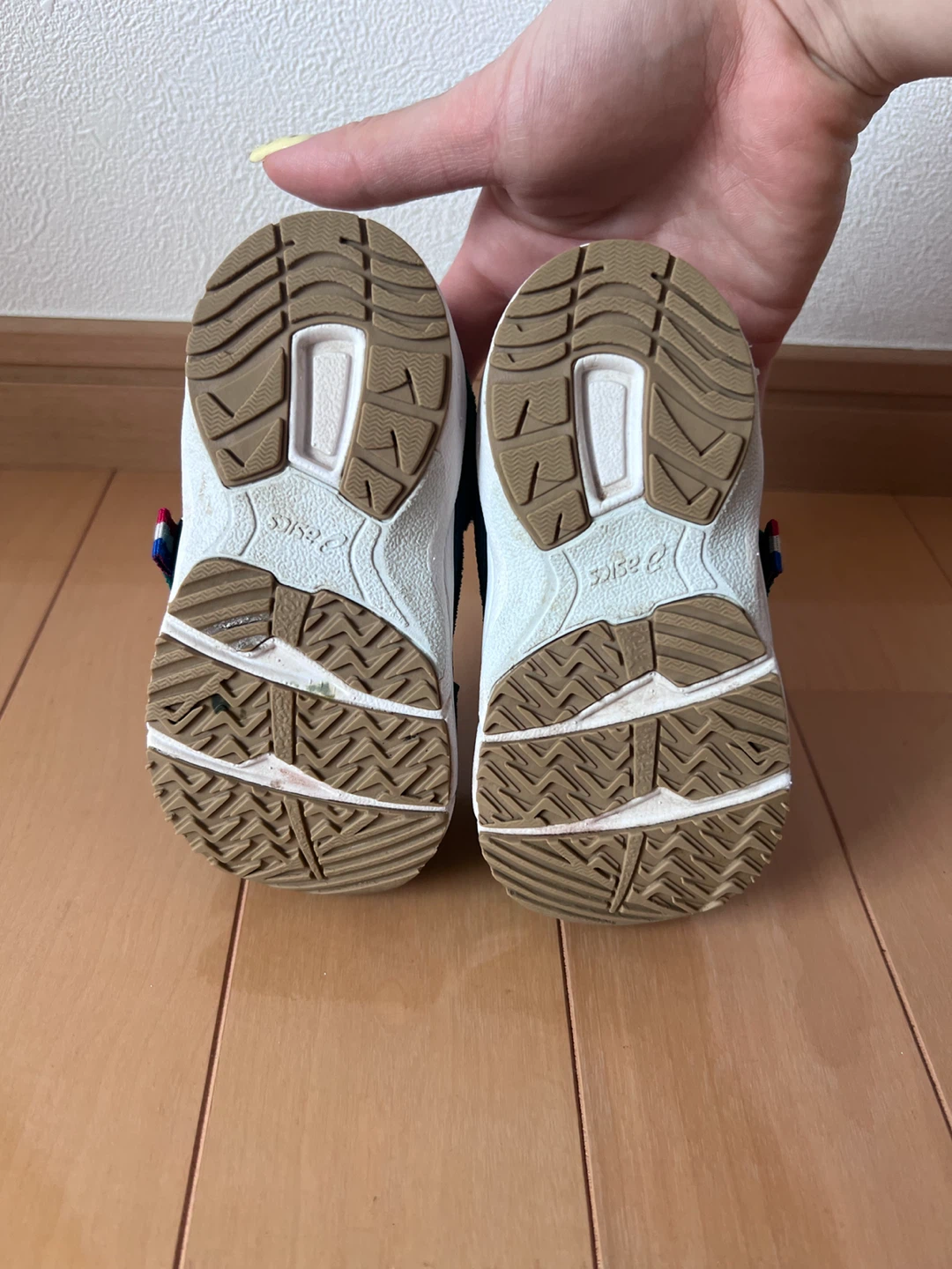 アシックス キッズスニーカー 13cmの写真4枚目