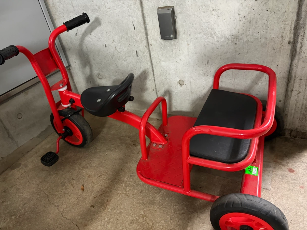 2人乗り 子供用三輪車 赤色
