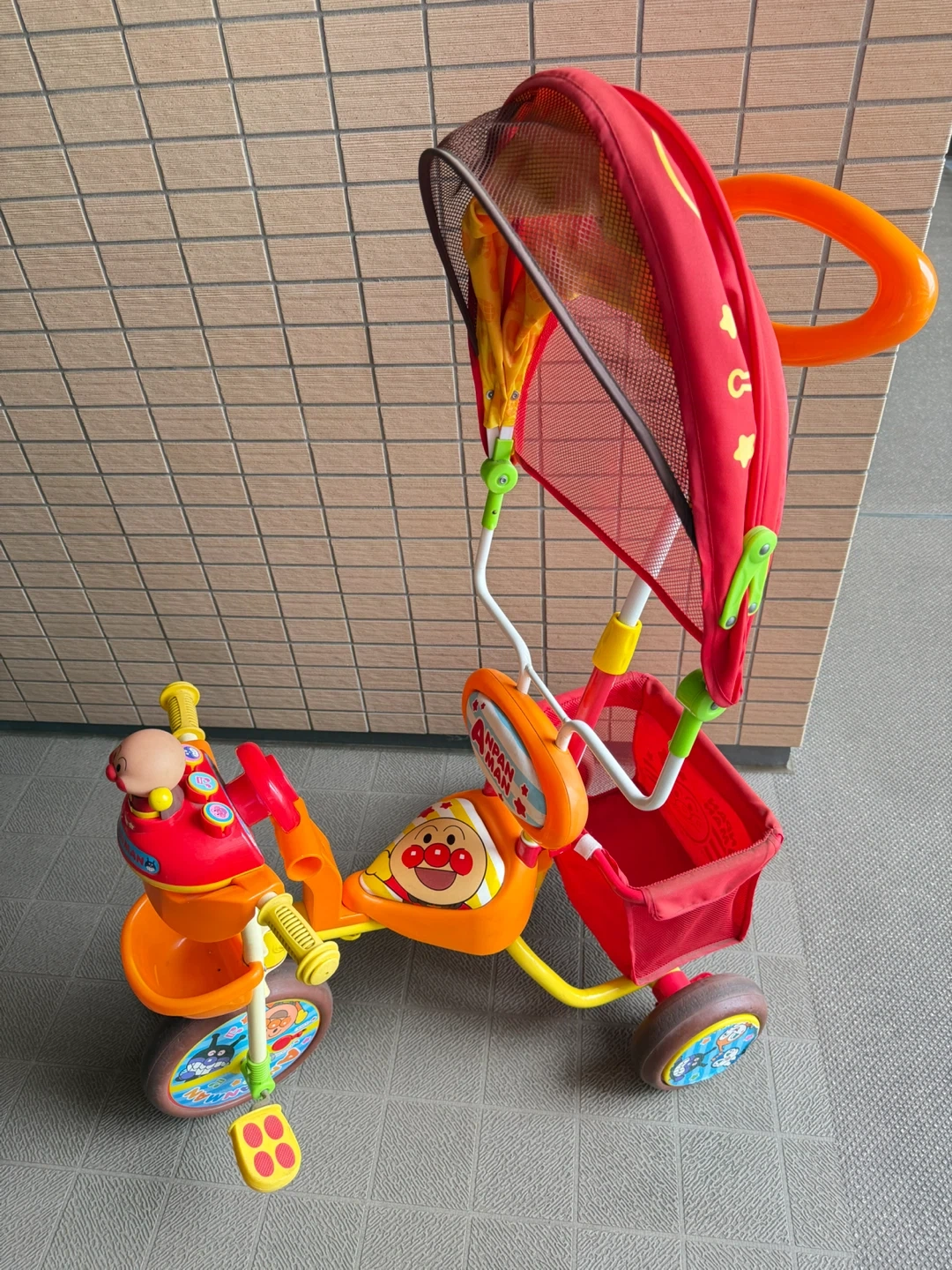アンパンマン 三輪車 サンシェード付き