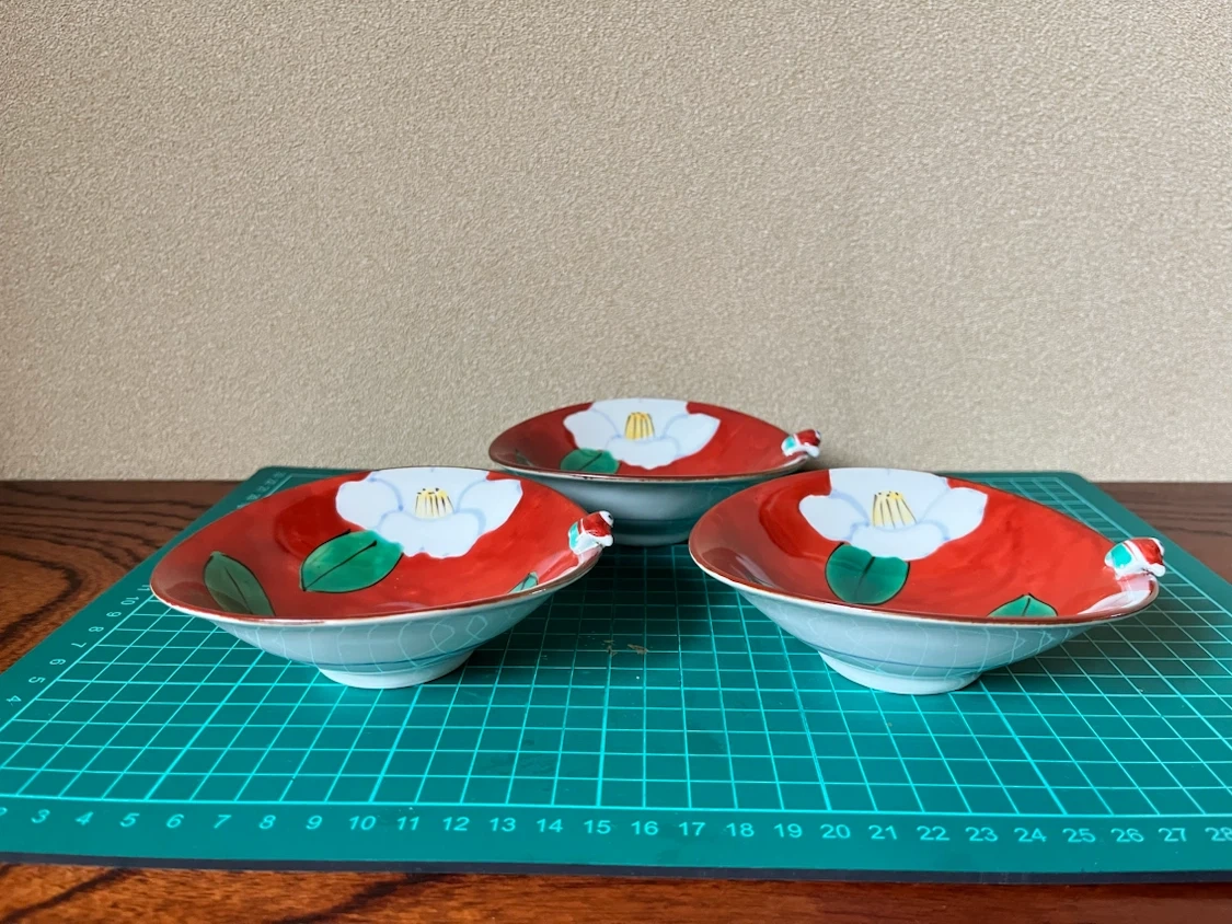 泰山 椿文 小鉢 3点セット 陶器の写真2枚目