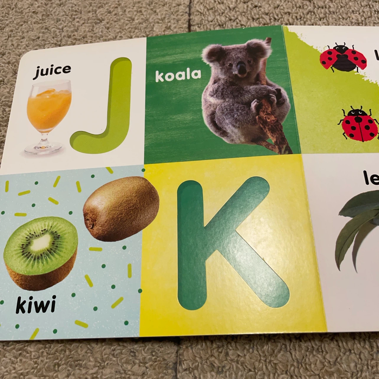 こどもちゃれんじ ぷち 英語 絵本 My First ABC Bookの写真2枚目