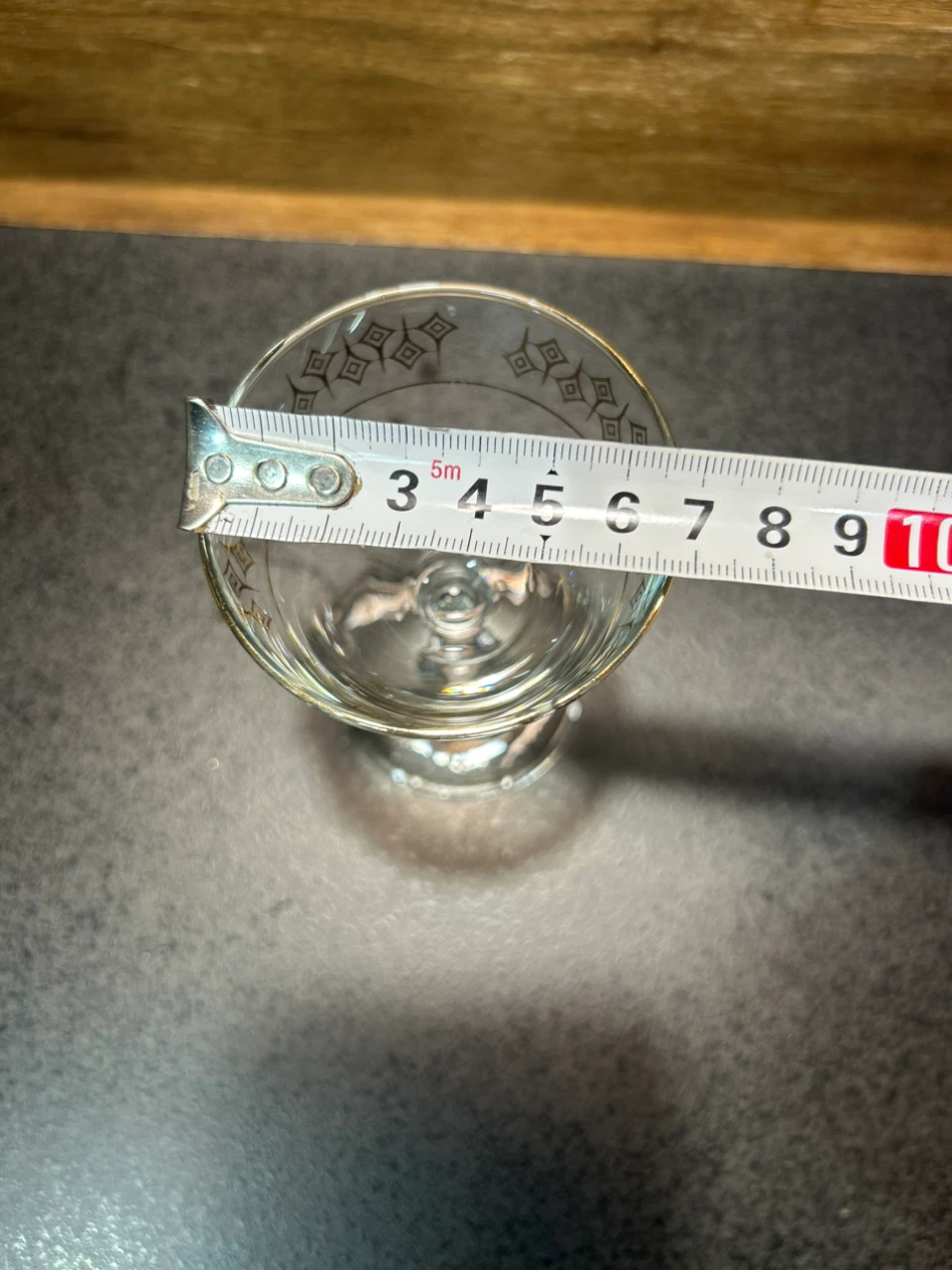 Vintage Gold-Rimmed Coupe Glasses (Set of 8)の写真4枚目