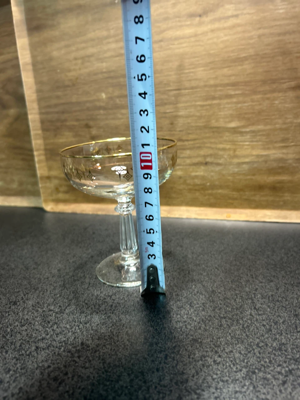 Vintage Gold-Rimmed Coupe Glasses (Set of 8)の写真8枚目