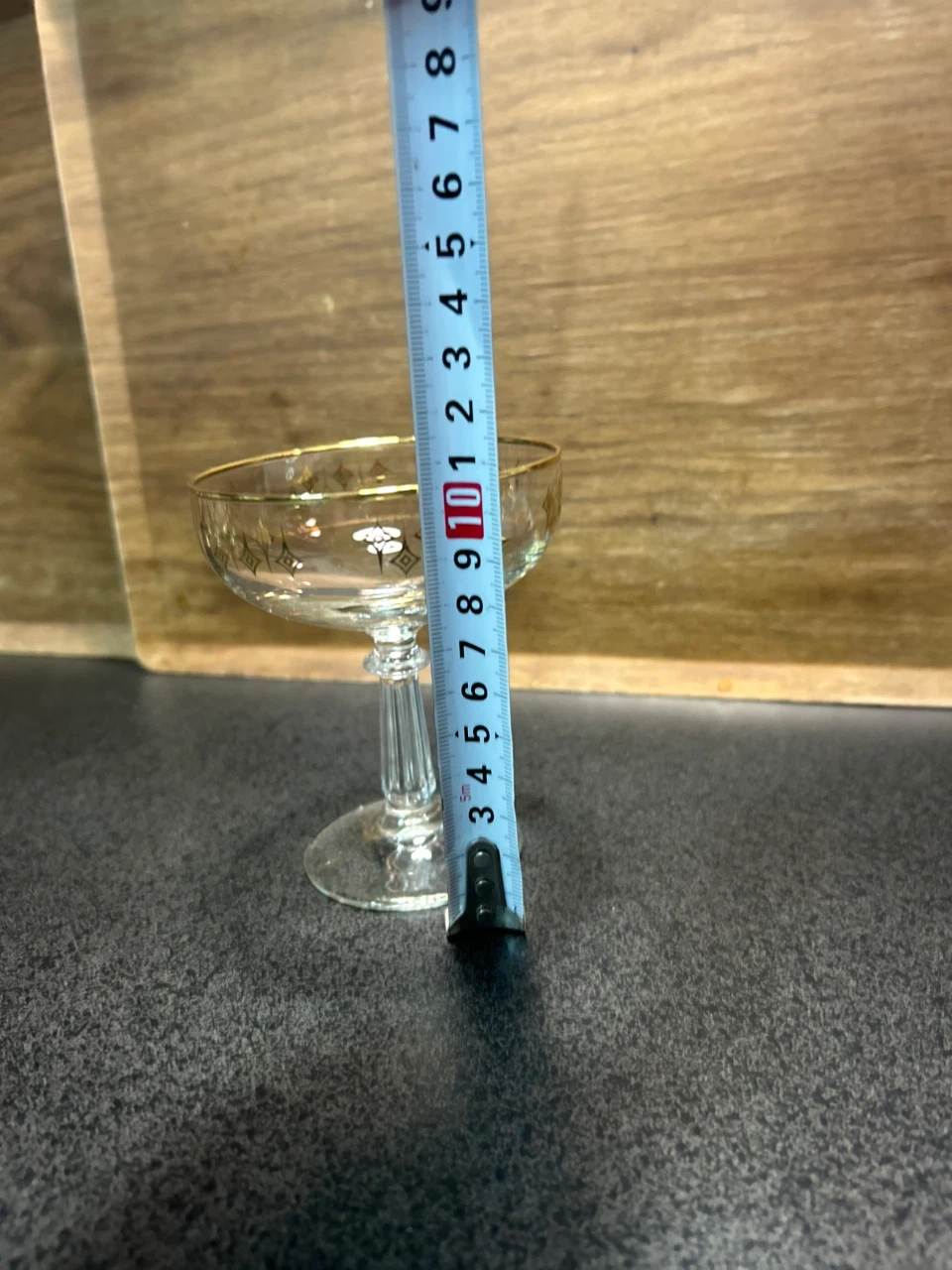 Vintage Gold-Rimmed Coupe Glasses (Set of 8)の写真8枚目