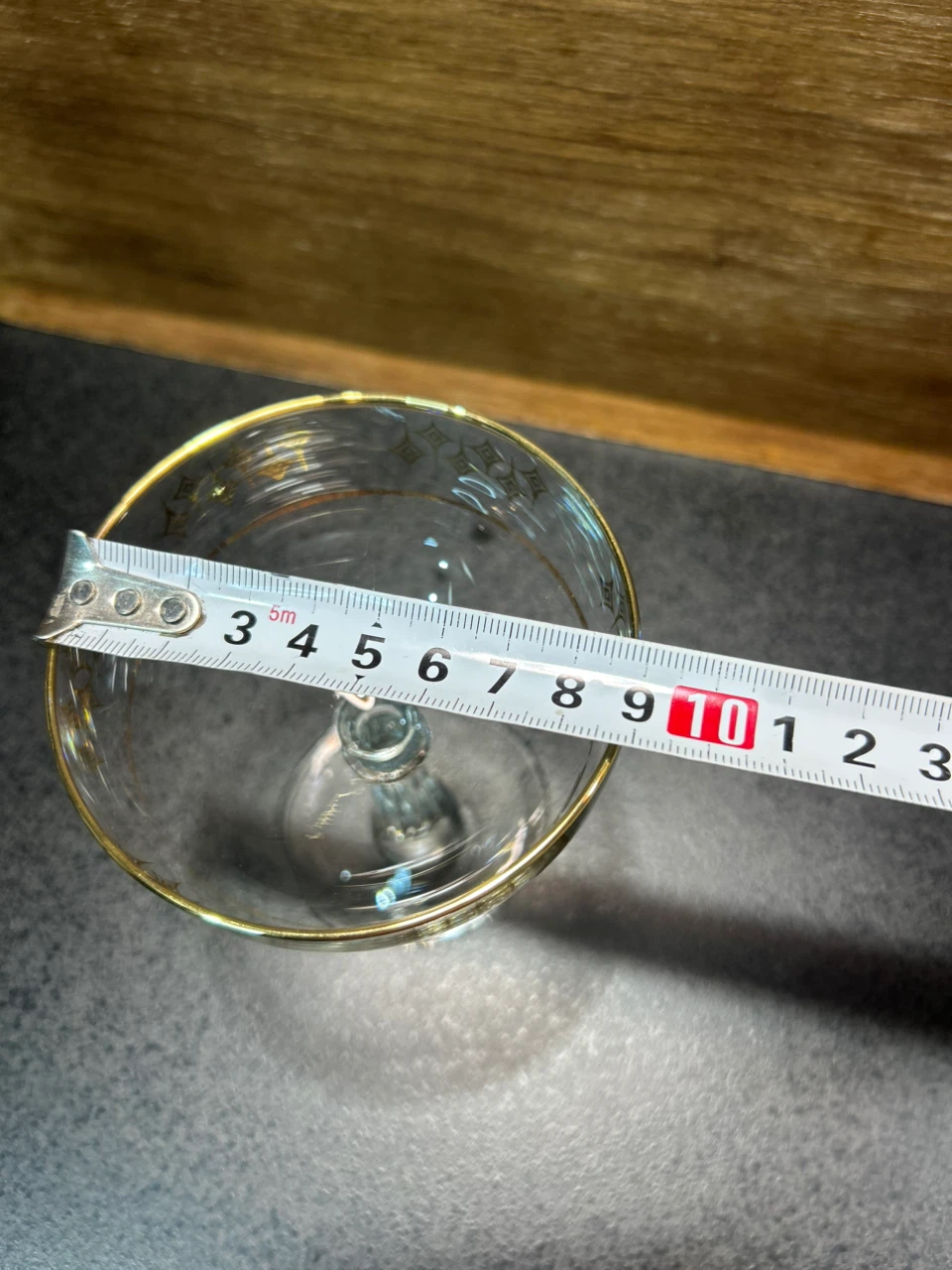Vintage Gold-Rimmed Coupe Glasses (Set of 8)の写真9枚目