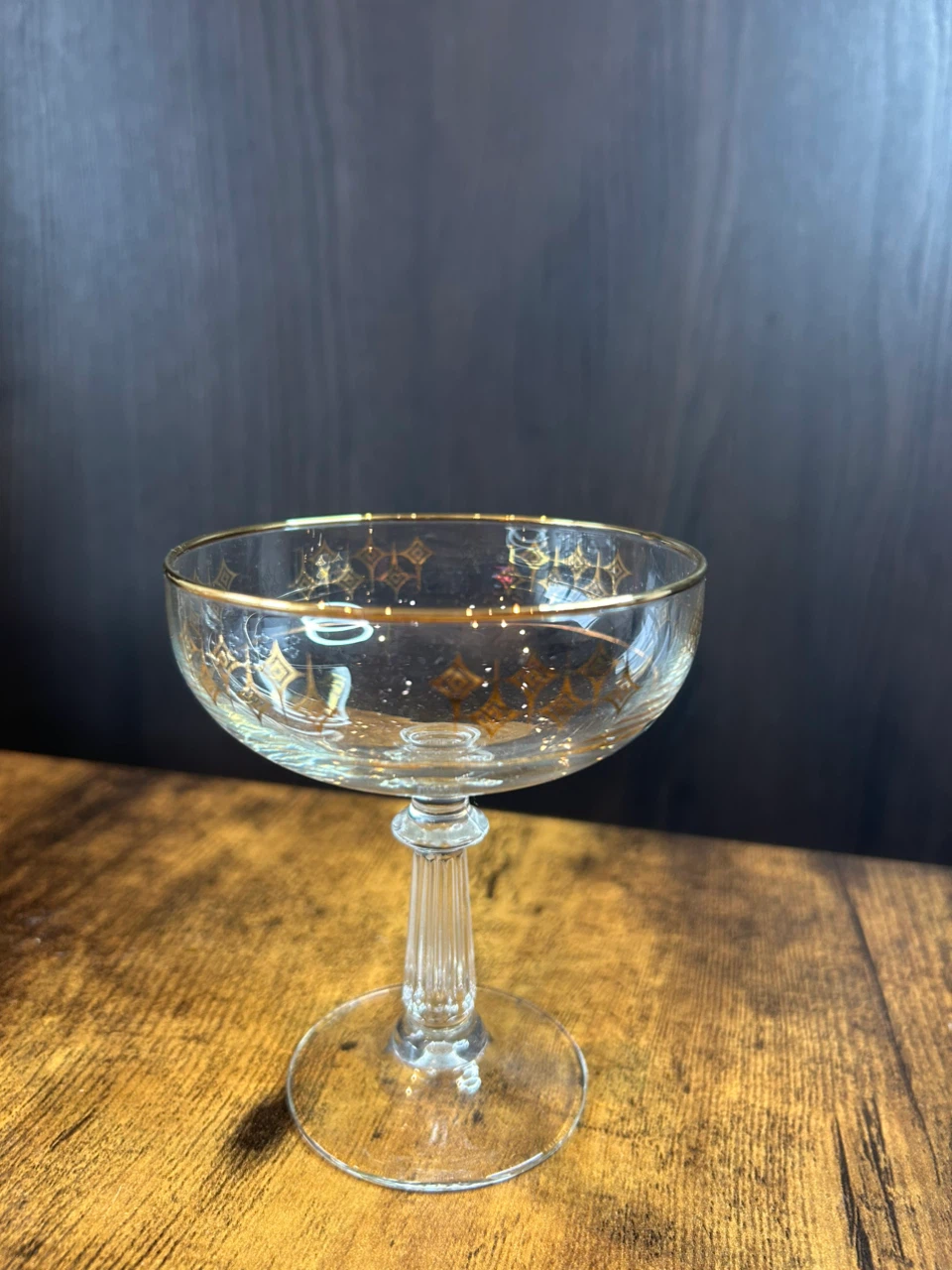 Vintage Gold-Rimmed Coupe Glasses (Set of 8)の写真10枚目