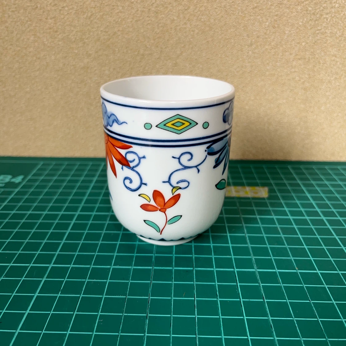 湯呑み 和柄 花模様 陶器の写真2枚目