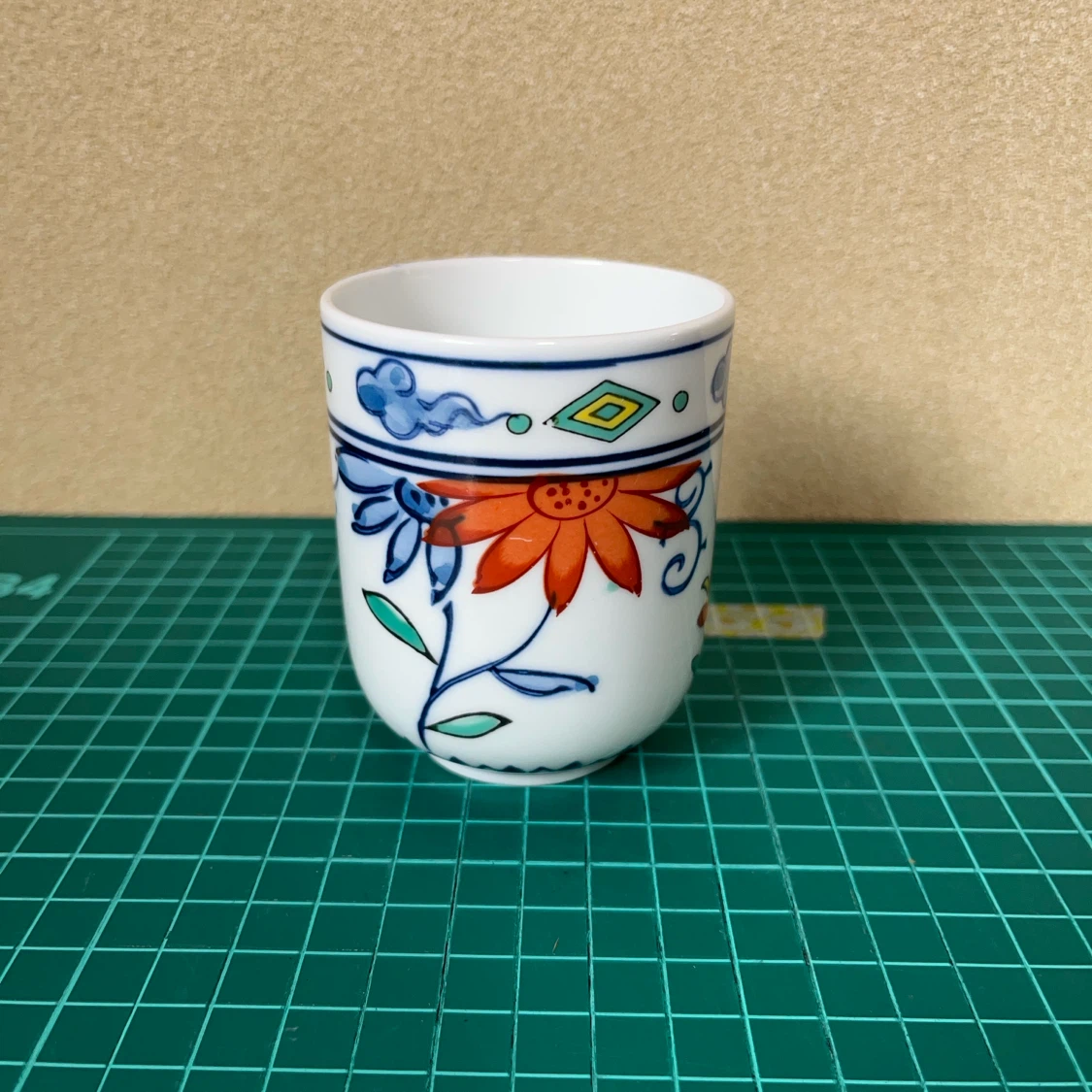 湯呑み 和柄 花模様 陶器の写真3枚目