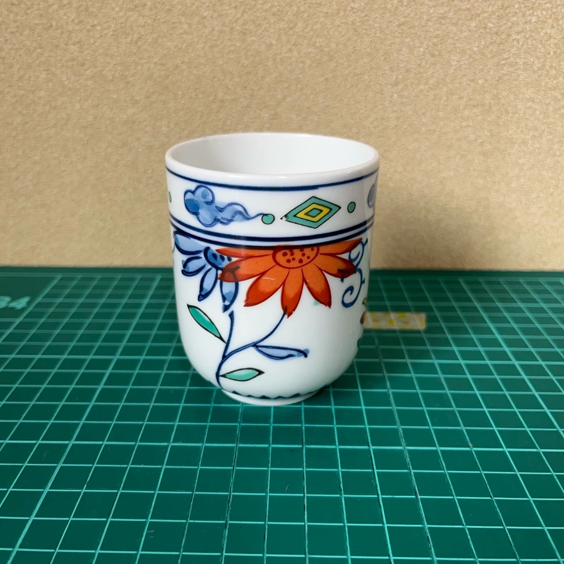 湯呑み 和柄 花模様 陶器の写真3枚目