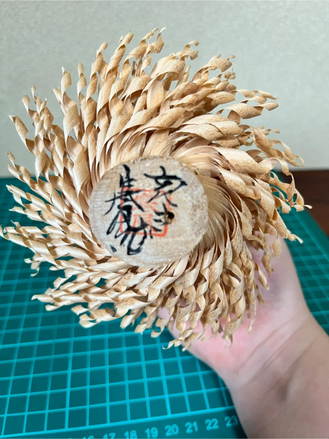 笹野一刀彫 鶏 民芸品 伝統工芸の写真6枚目