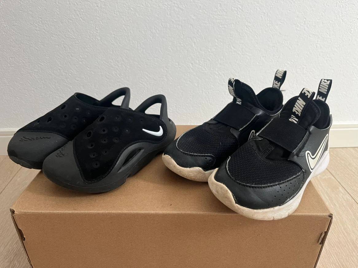 美品　17cmNIKE ナイキ キッズ スニーカー サンダル 2足セット ブラック　おまけあり