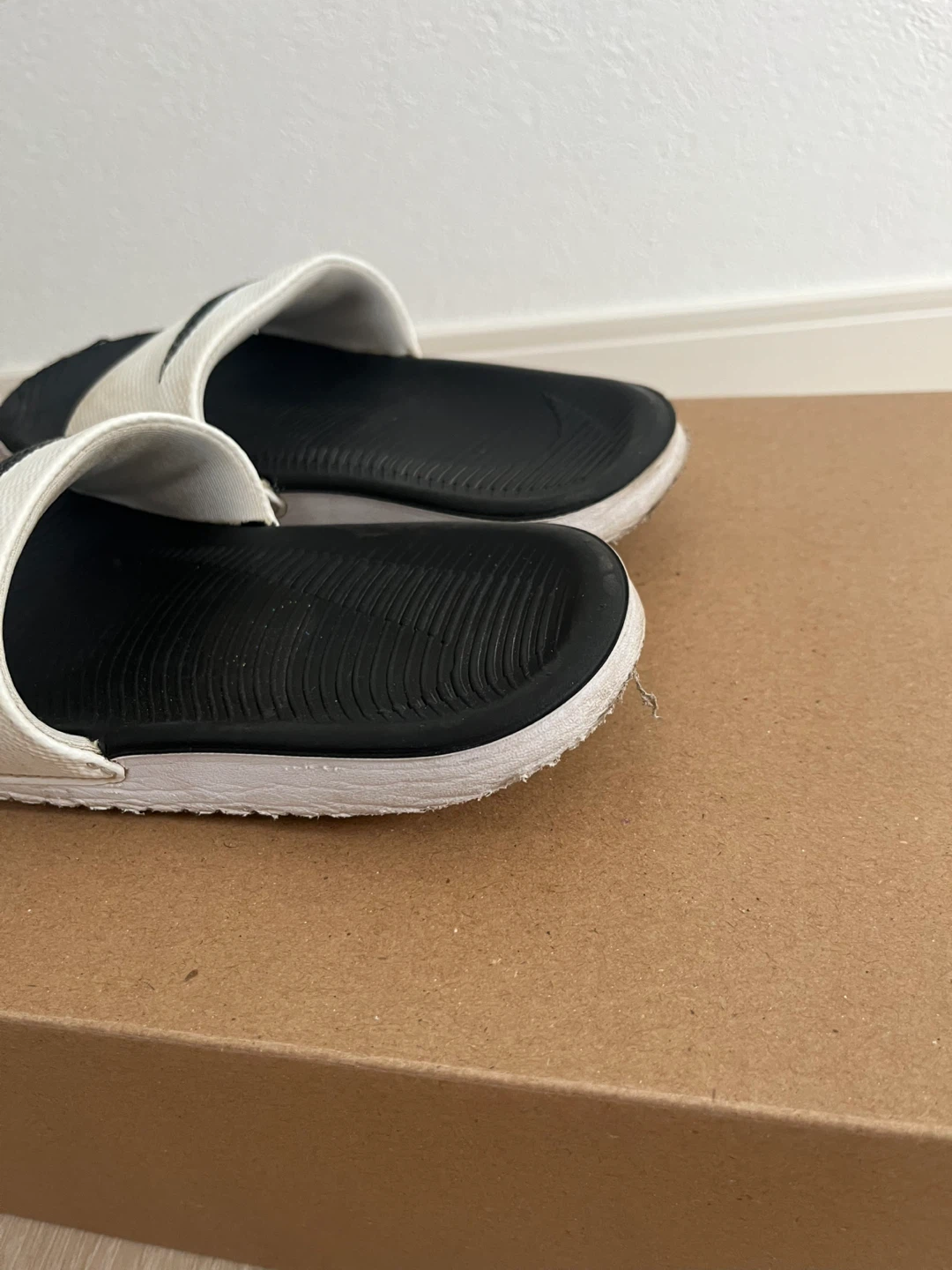 美品　17cmNIKE ナイキ キッズ スニーカー サンダル 2足セット ブラック　おまけありの写真6枚目