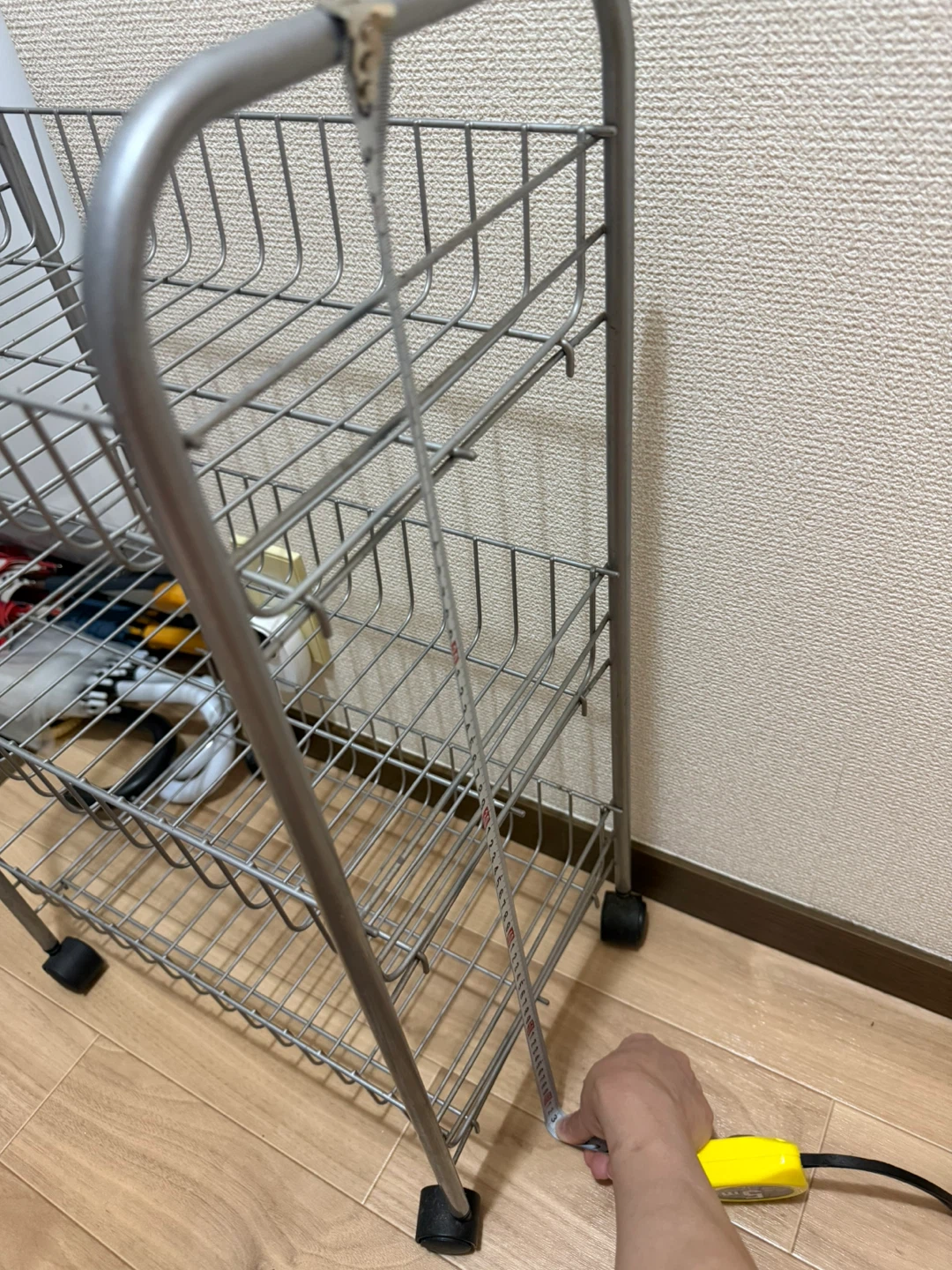 3段 キャスター付き ワイヤーラック メタルの写真3枚目