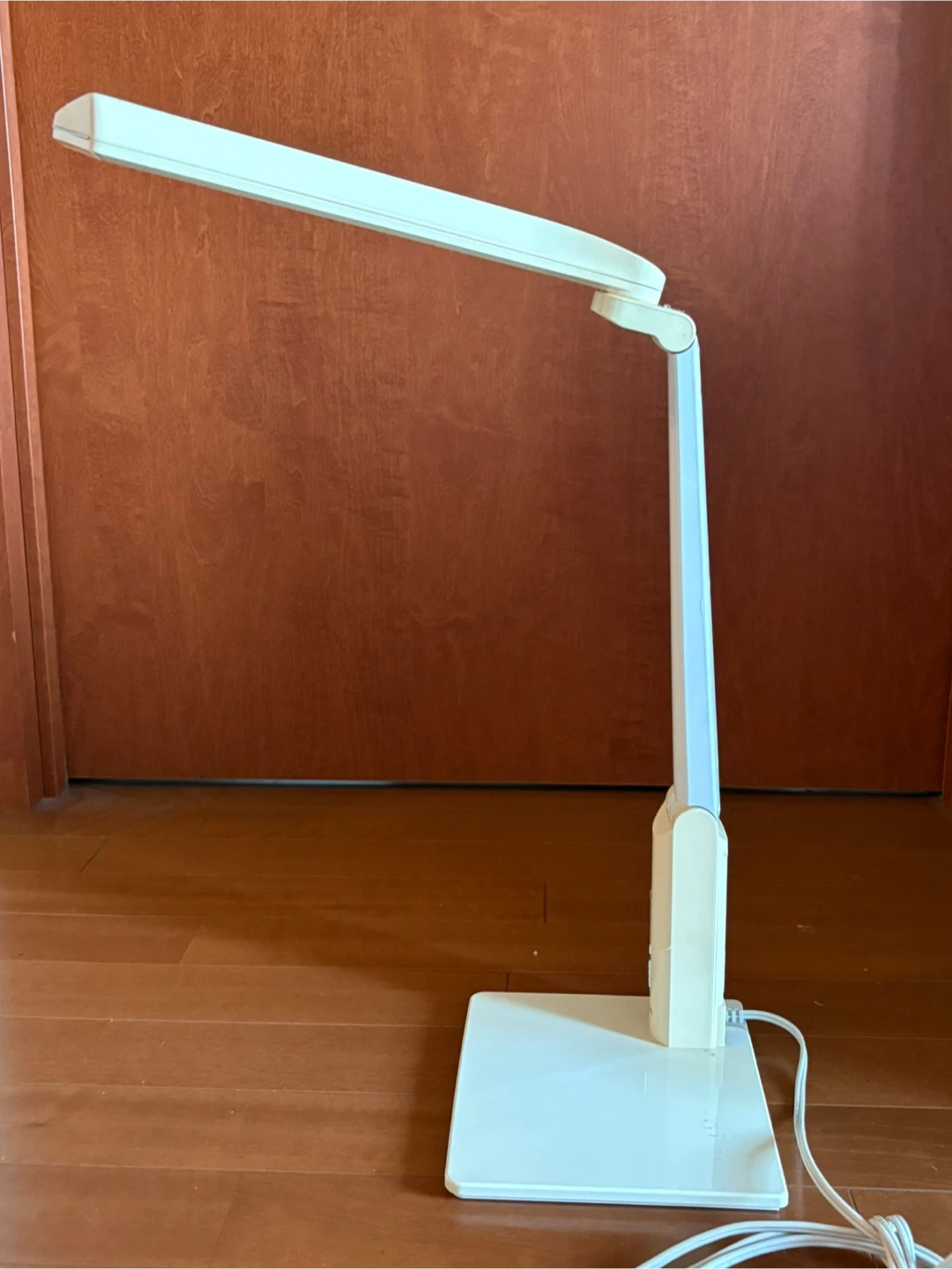 【中古品】LEDデスクライト