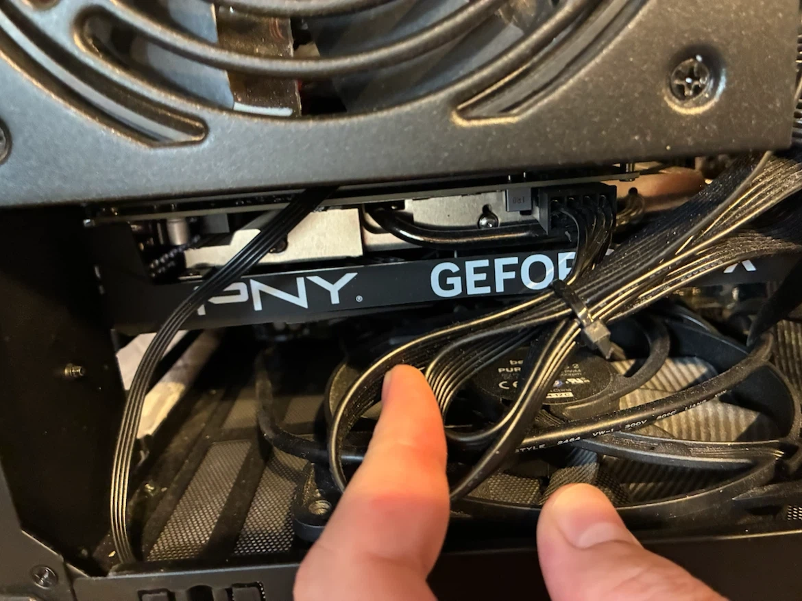 ジョンスボ C6 小型デスクトップPCの写真5枚目
