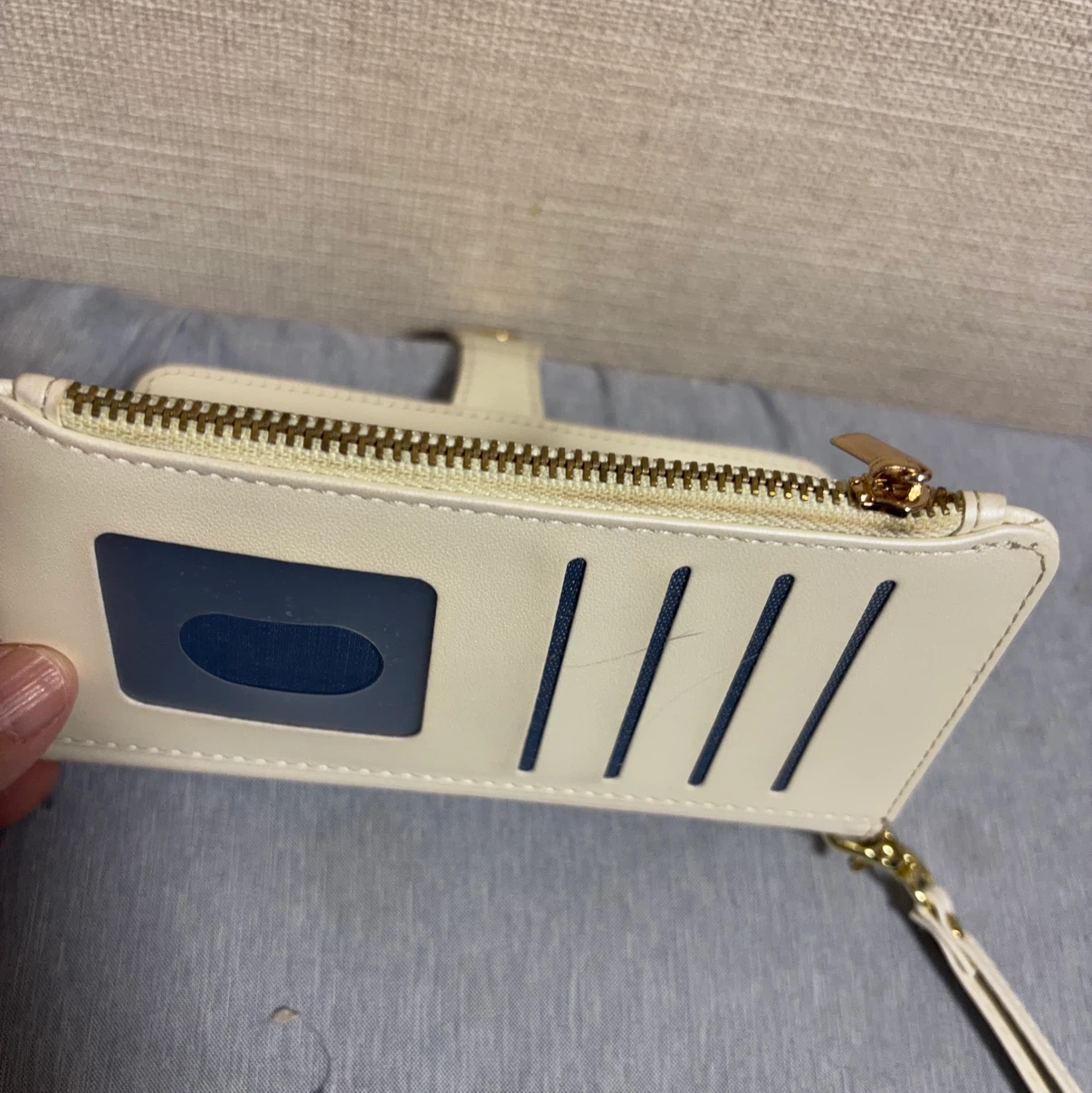 キルティング 手帳型スマホケース ストラップ付きの写真3枚目
