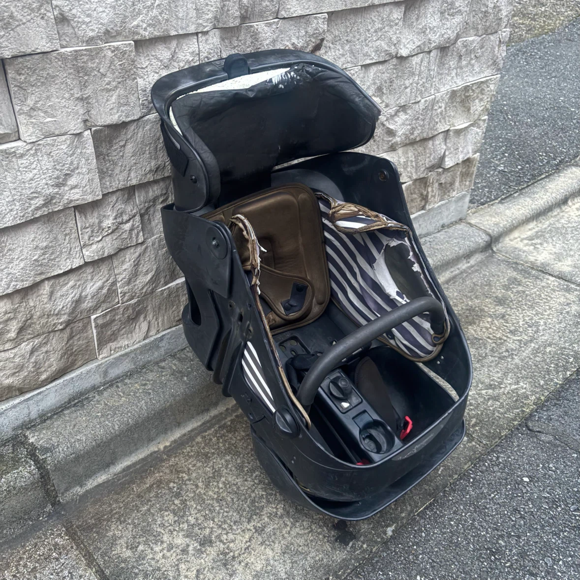 【 引き取り限定 】 パナソニック電動自転車ギュット純正チャイルドシート前用 For Frontの写真3枚目
