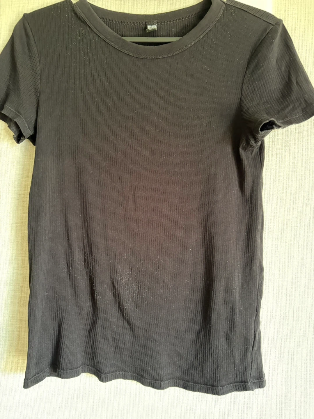 ユニクロ リブクルーネックTシャツ 黒 Mサイズの写真3枚目