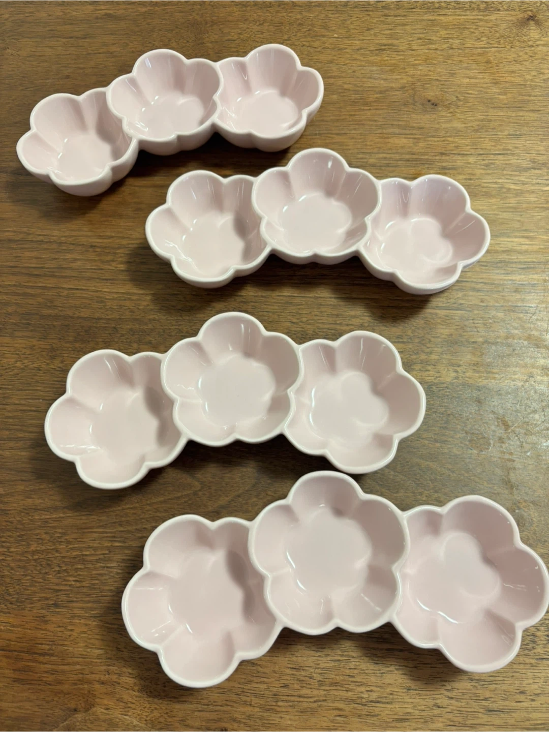 花型 3連小鉢 4点セット 淡いピンクの写真5枚目
