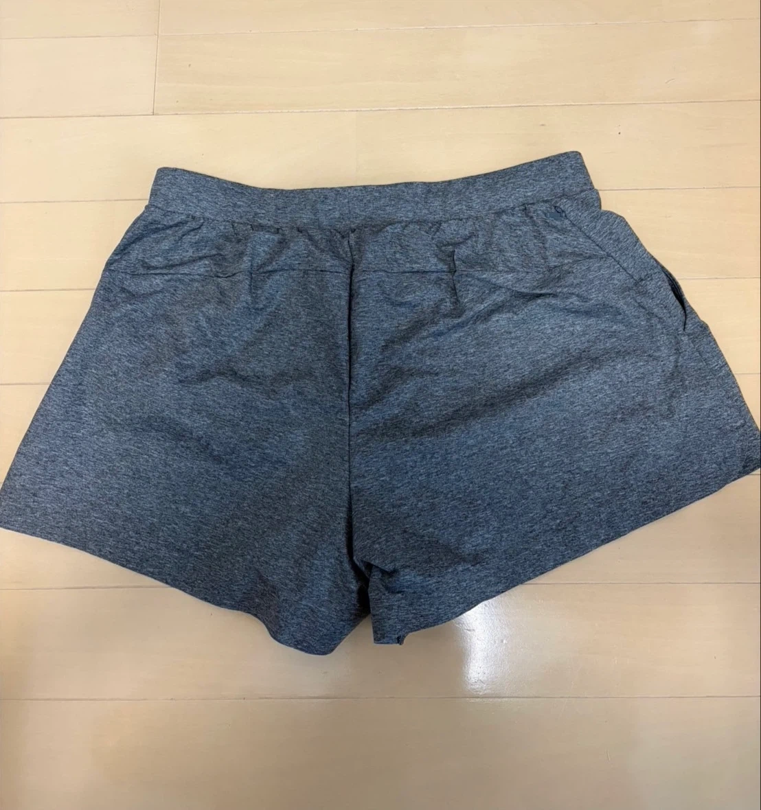 ユニクロ ショートパンツ グレー Lサイズの写真2枚目