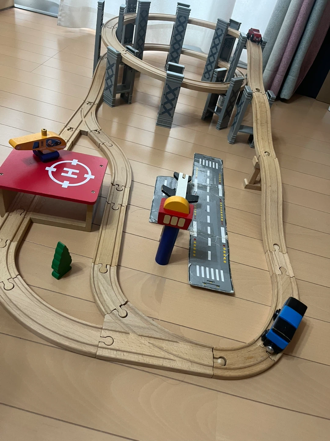 イマジナリウム スパイラルトレインセット 木製の写真4枚目