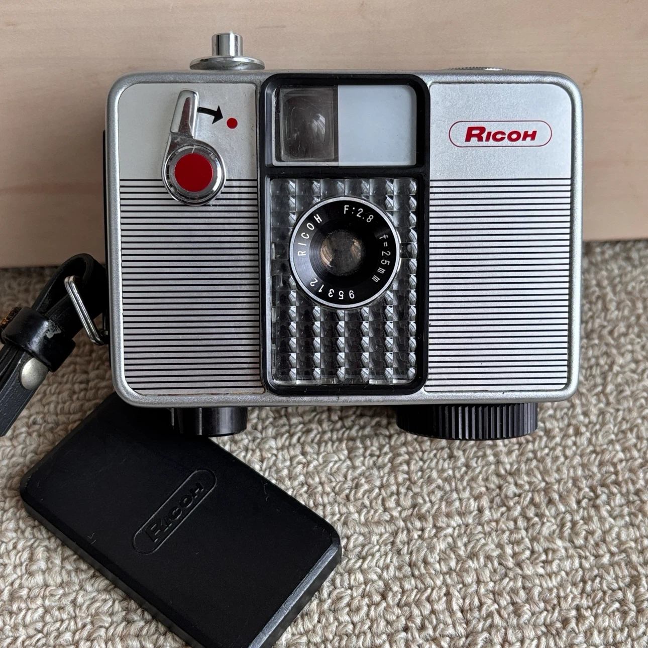 「RICOH AUTO HALF S(リコー オートハーフS)」