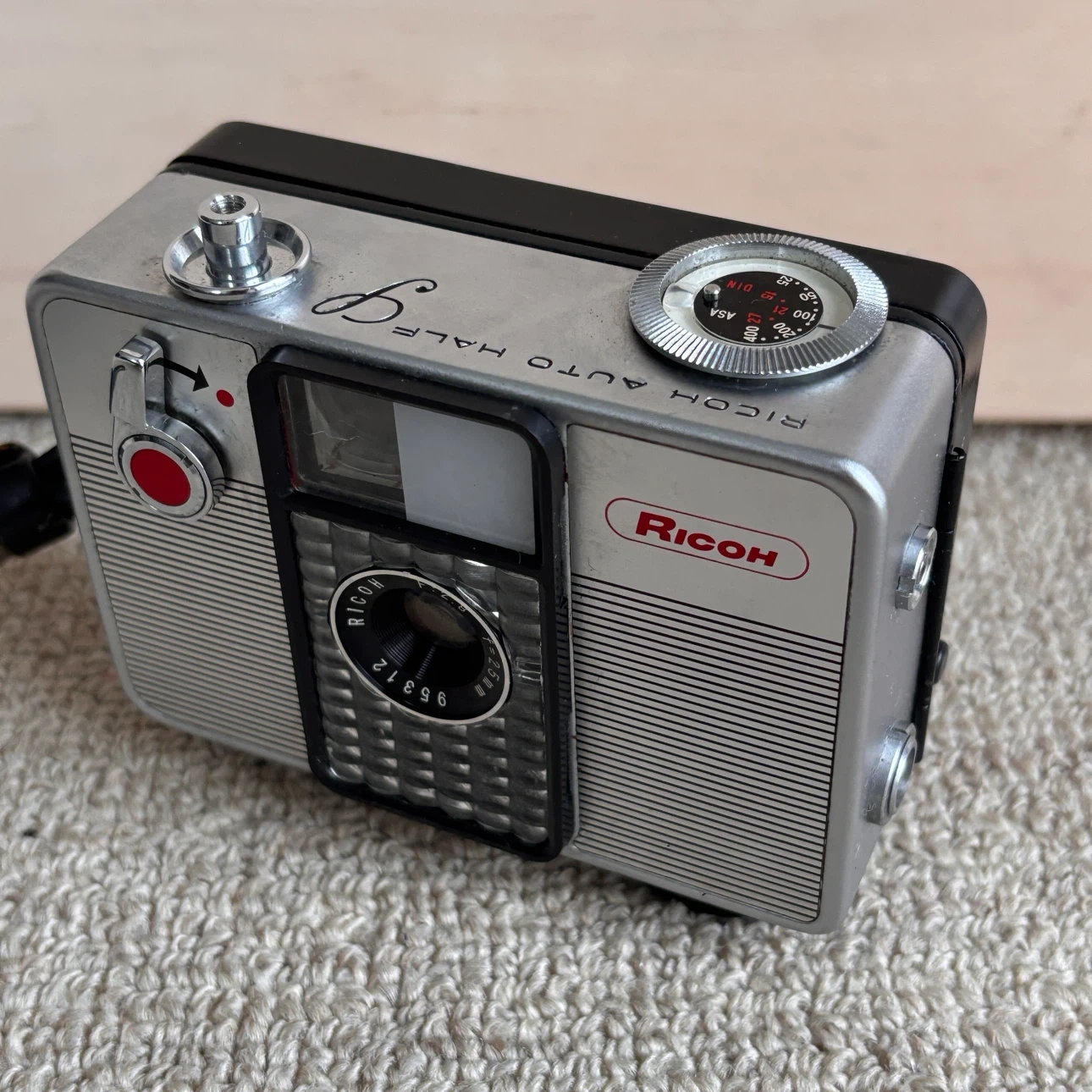 「RICOH AUTO HALF S(リコー オートハーフS)」の写真2枚目