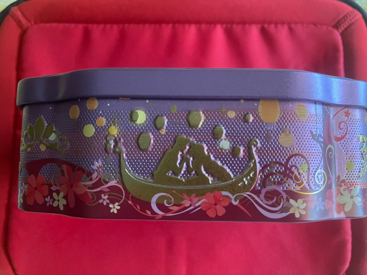 ディズニーとカファレルの空き缶の写真3枚目